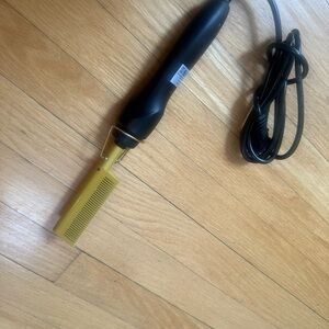 Black and Gold hot combHair Styling Tool